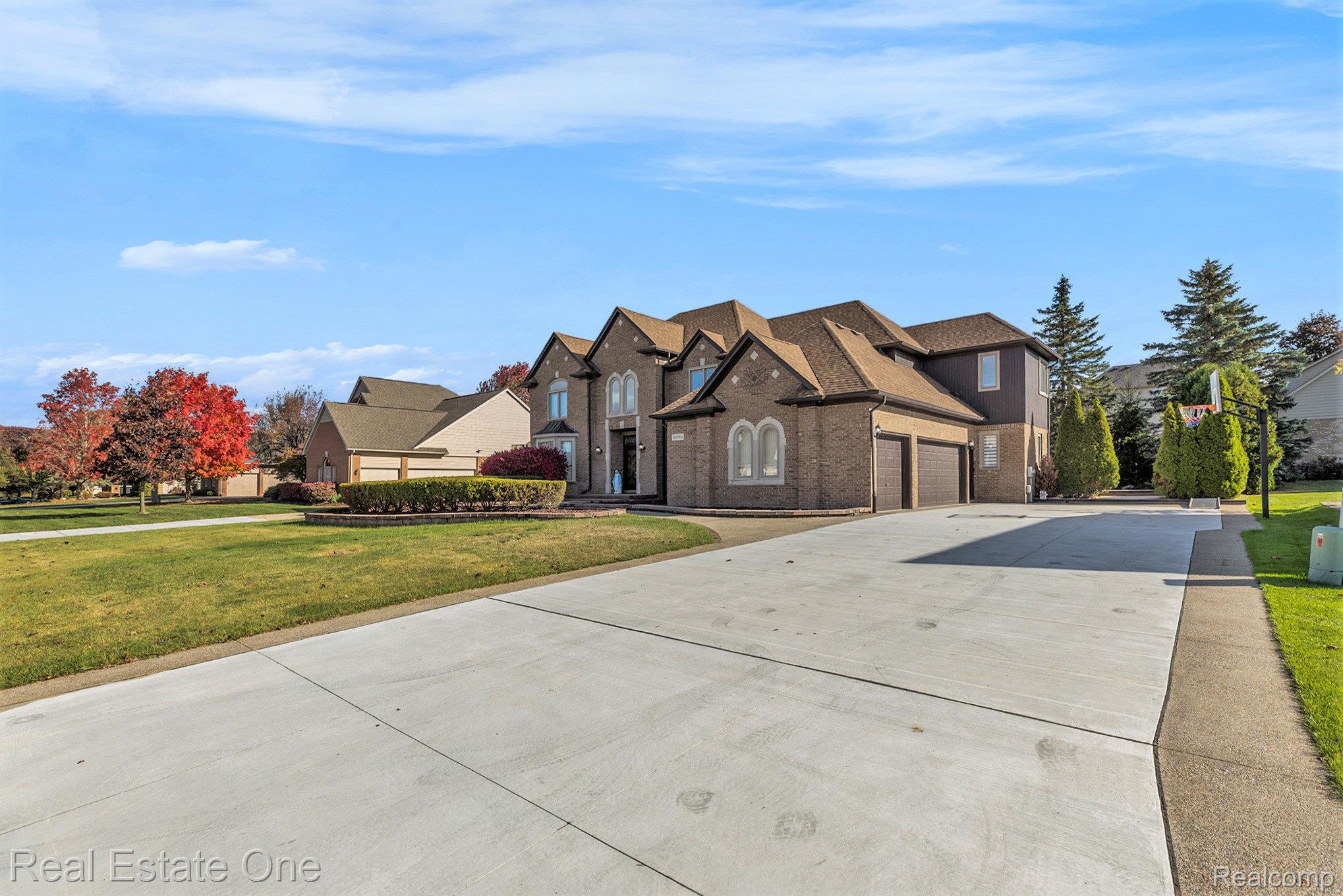 54782 Whitby Way