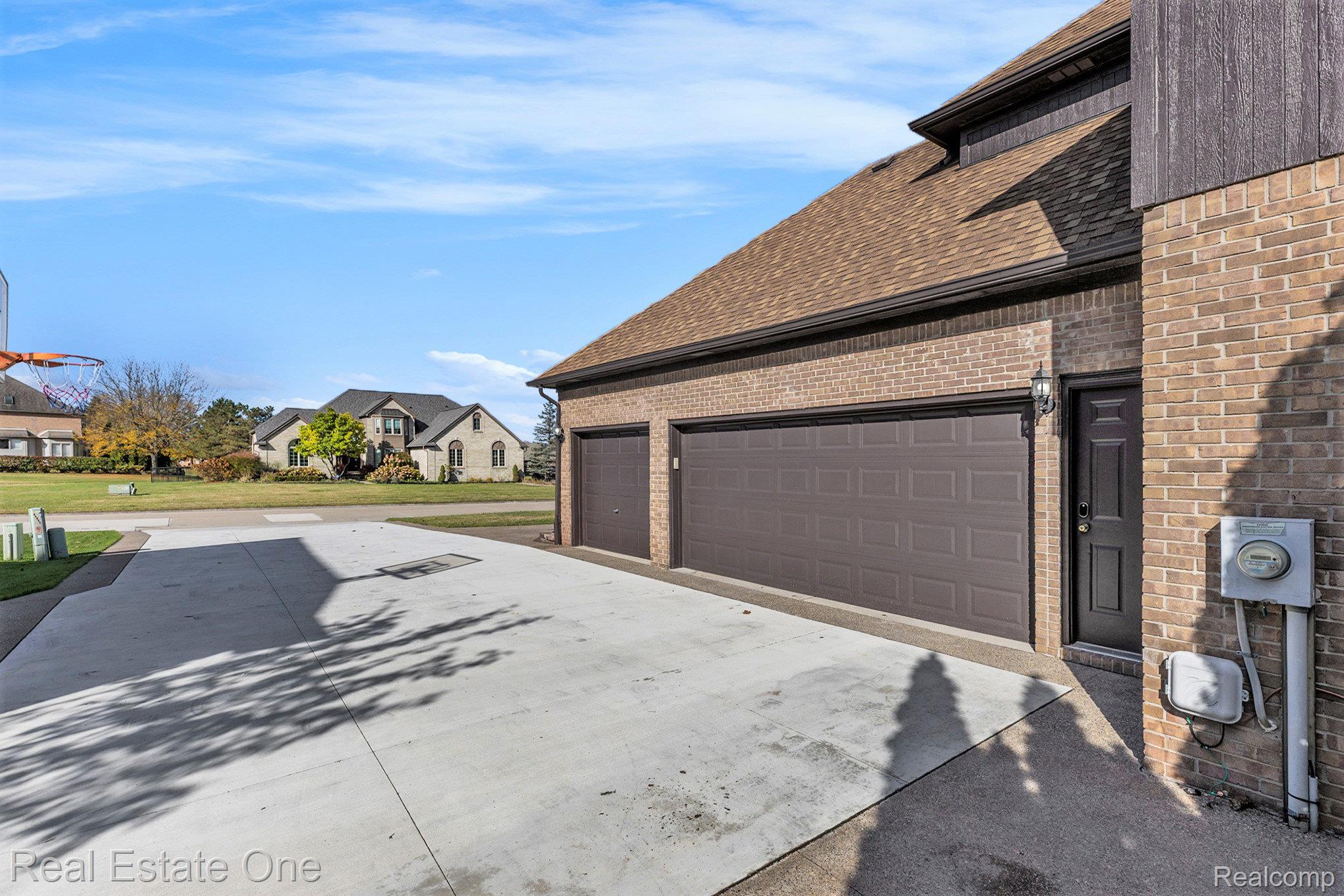 54782 Whitby Way