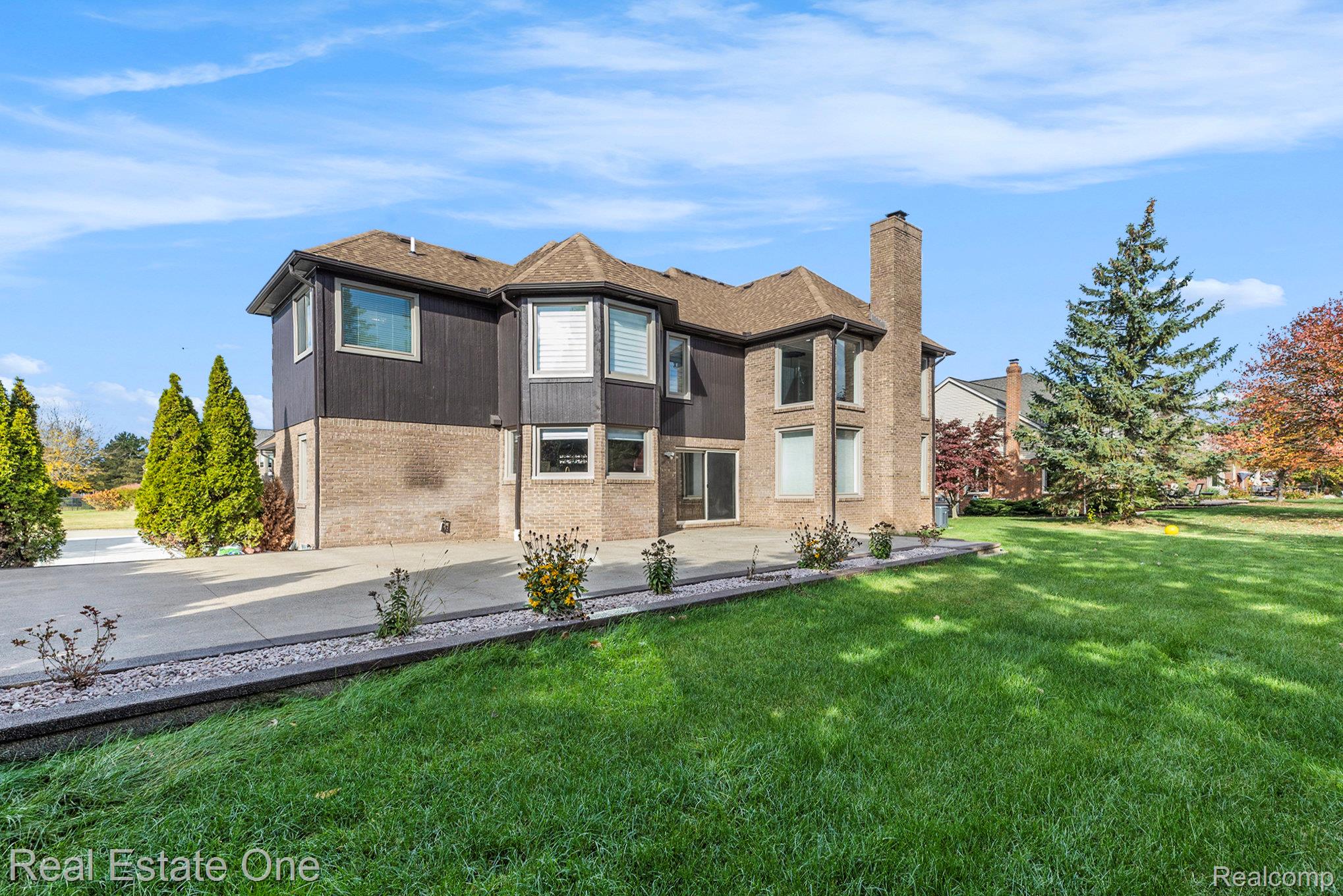 54782 Whitby Way