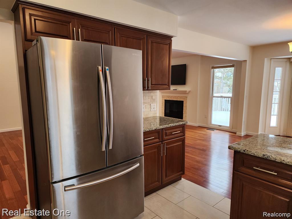 492 BUTTERCUP Drive