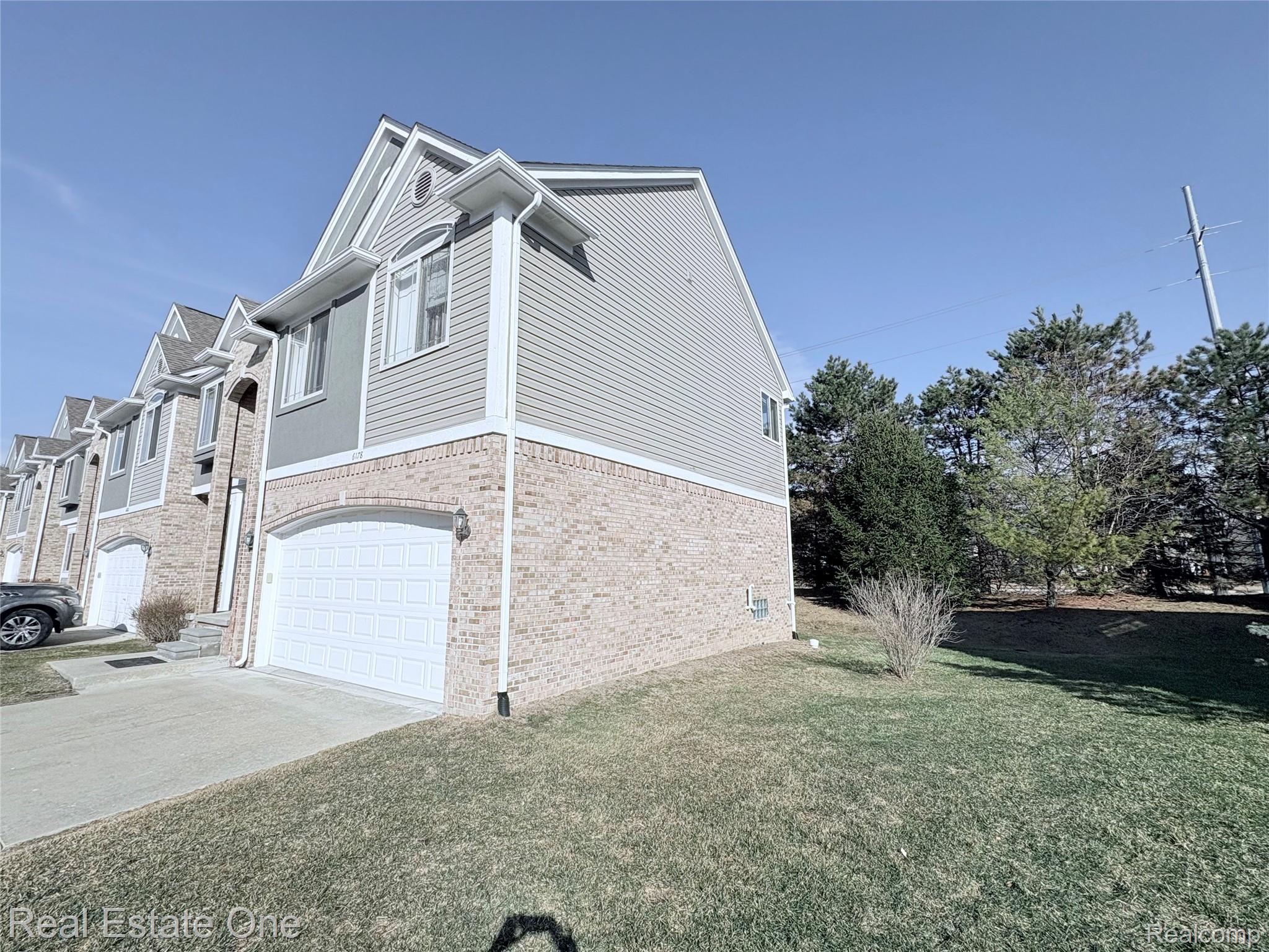 6178 Elarz Drive