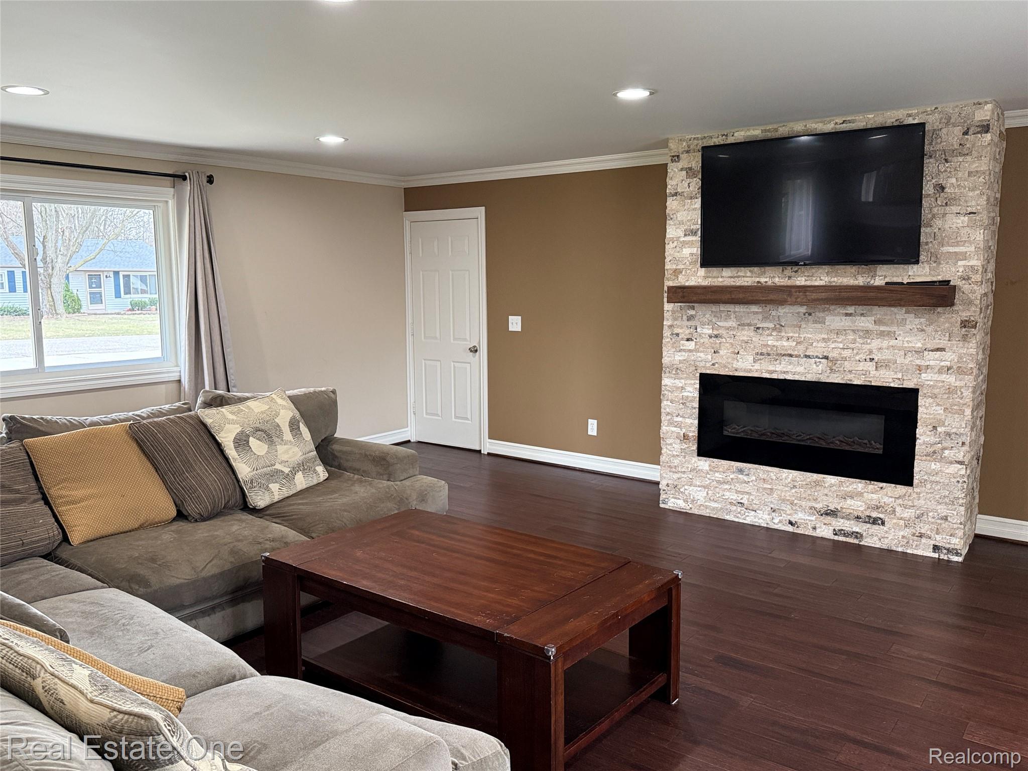 50709 Mile End Drive