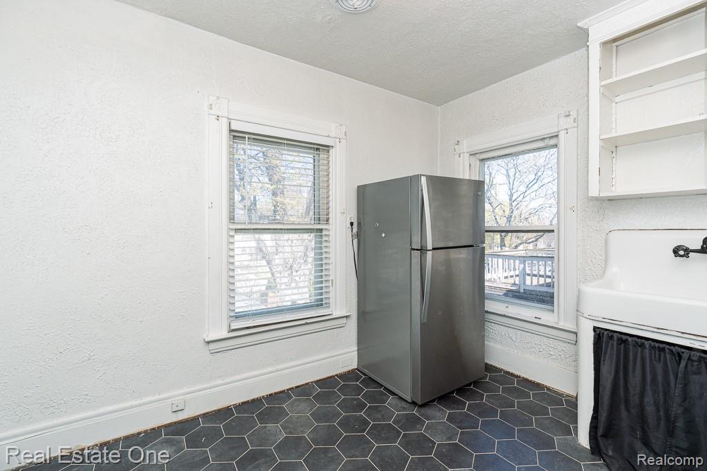 40 Moser Place