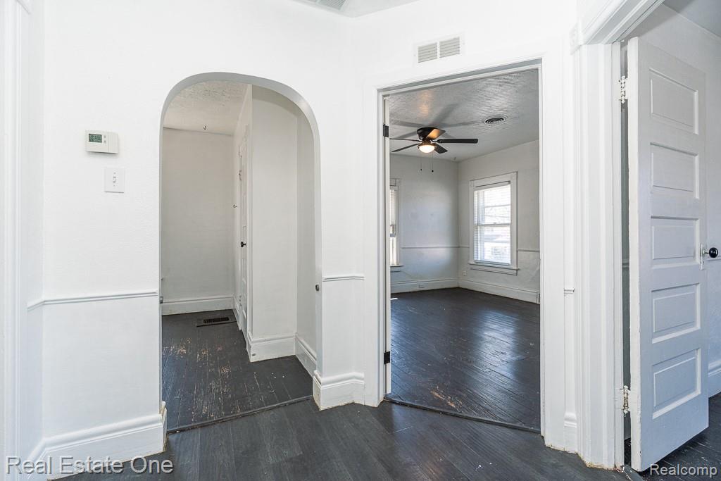 40 Moser Place
