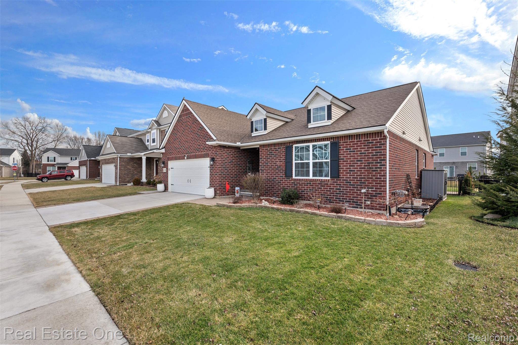 41186 Dortmund Drive