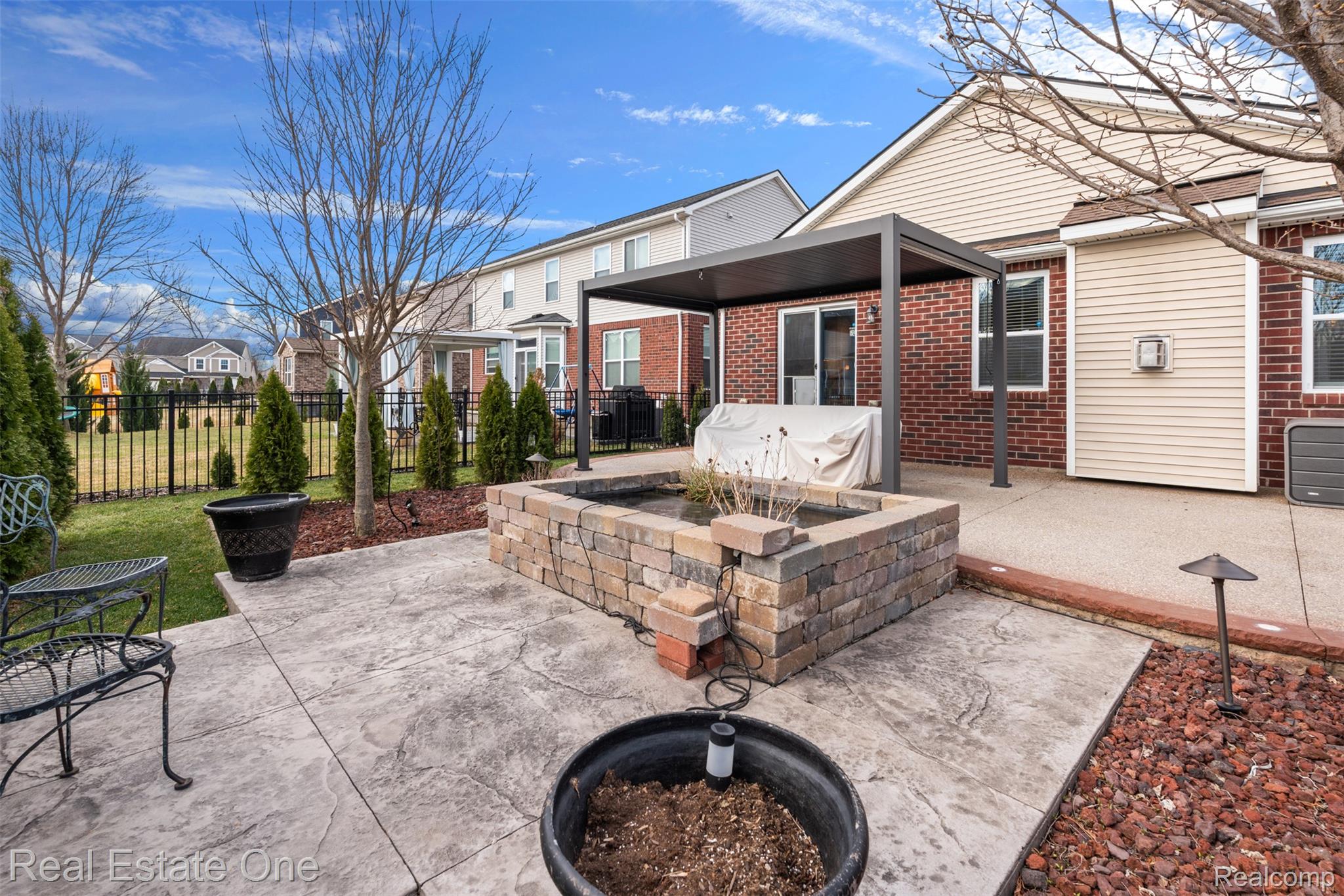 41186 Dortmund Drive