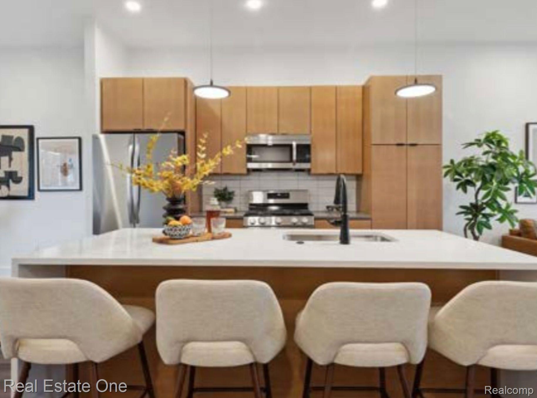 1547 Pallister Street Unit: 11