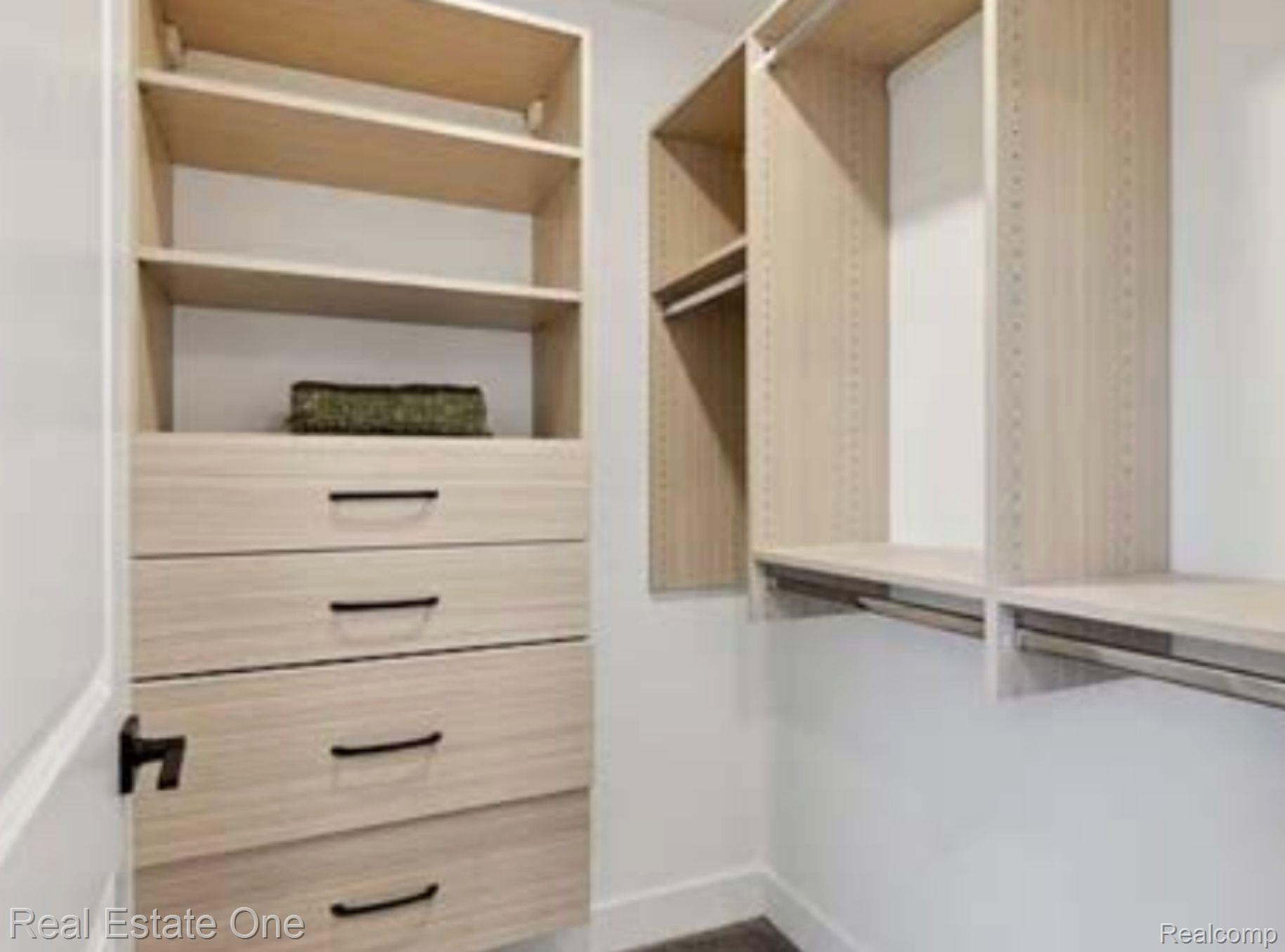 1547 Pallister Street Unit: 11