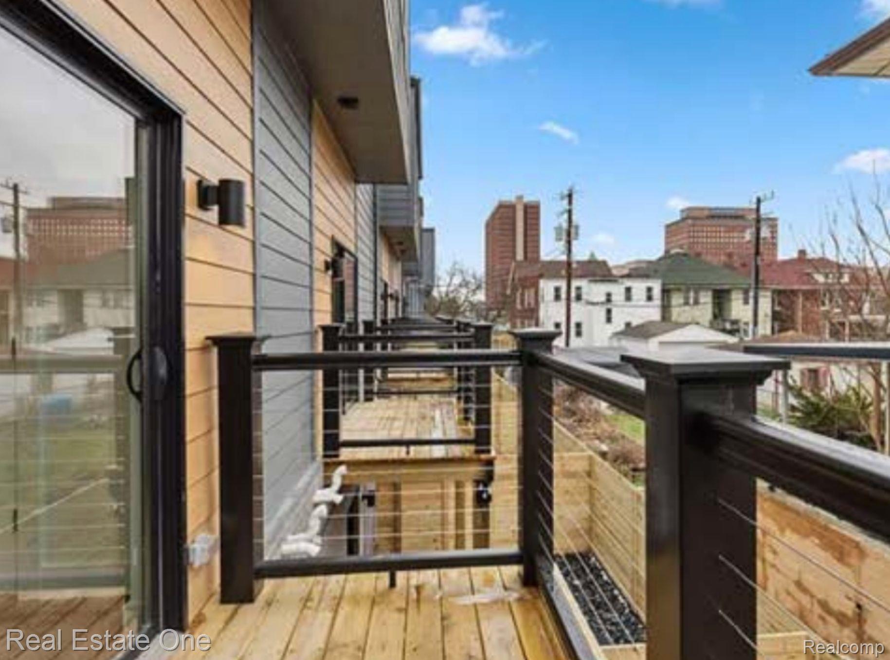 1547 Pallister Street Unit: 11