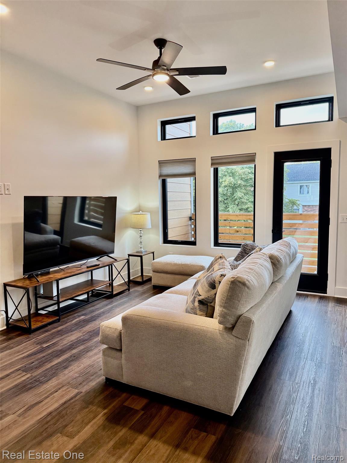1547 Pallister Street Unit: 11