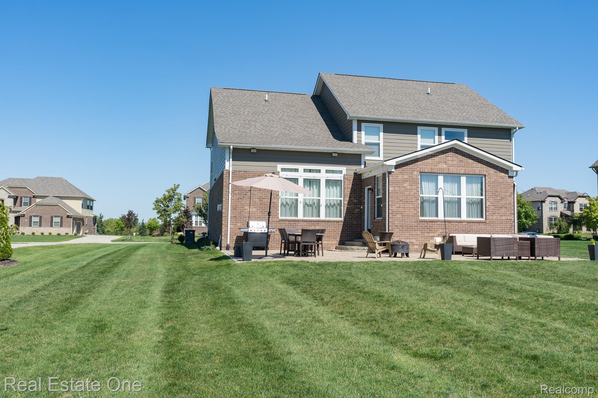 124 Oakland Crest Drive