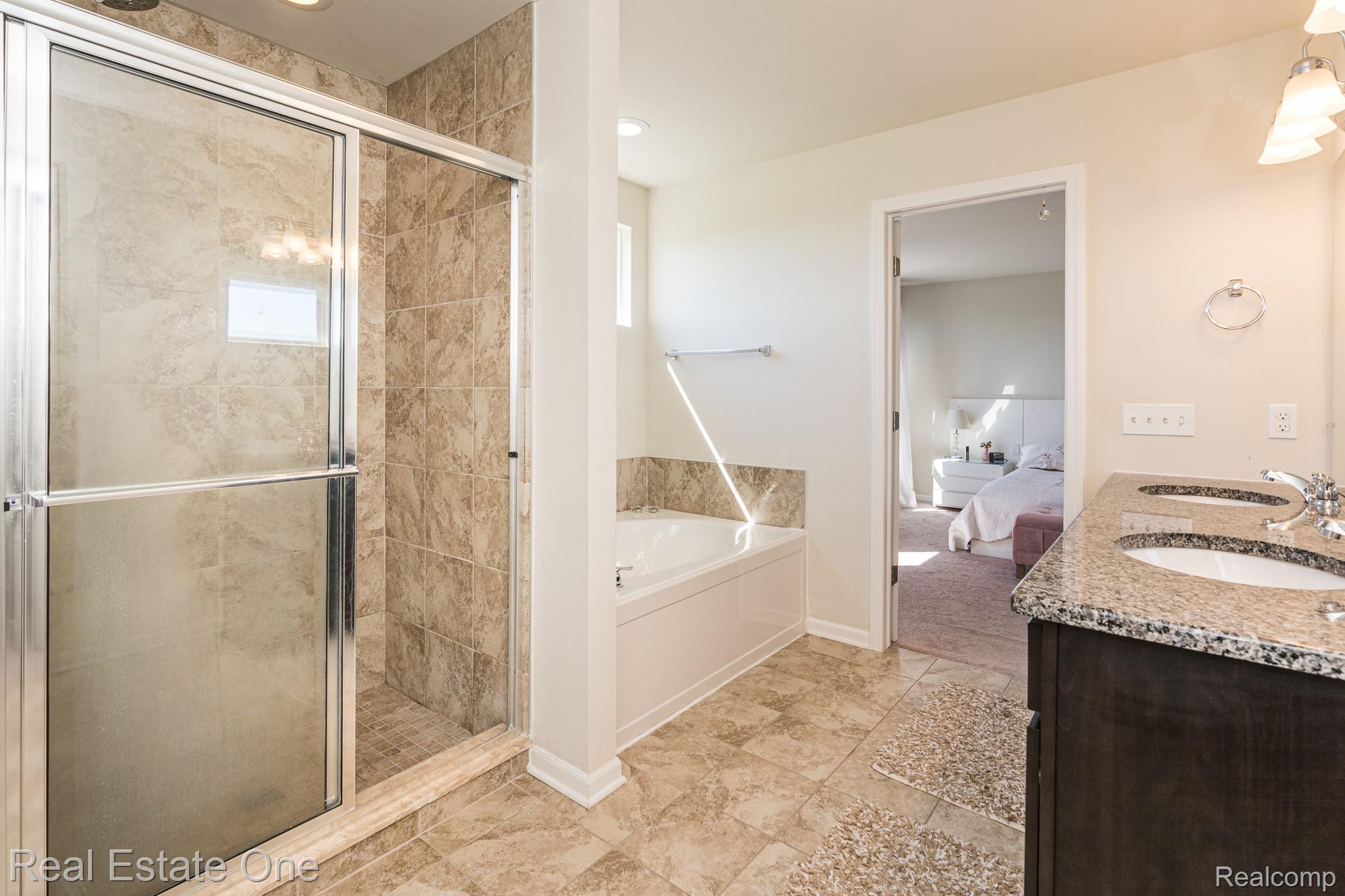 124 Oakland Crest Drive