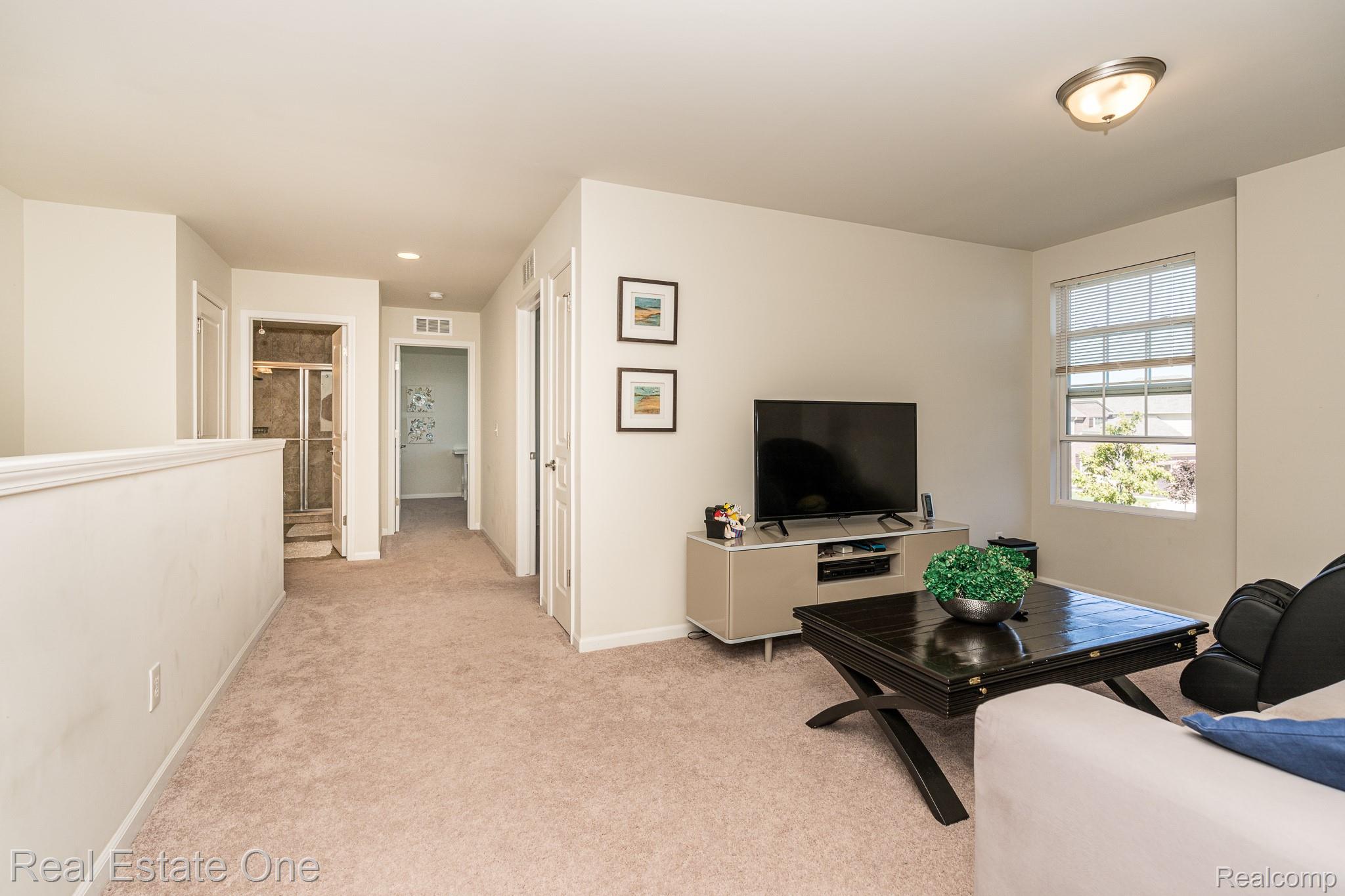 124 Oakland Crest Drive
