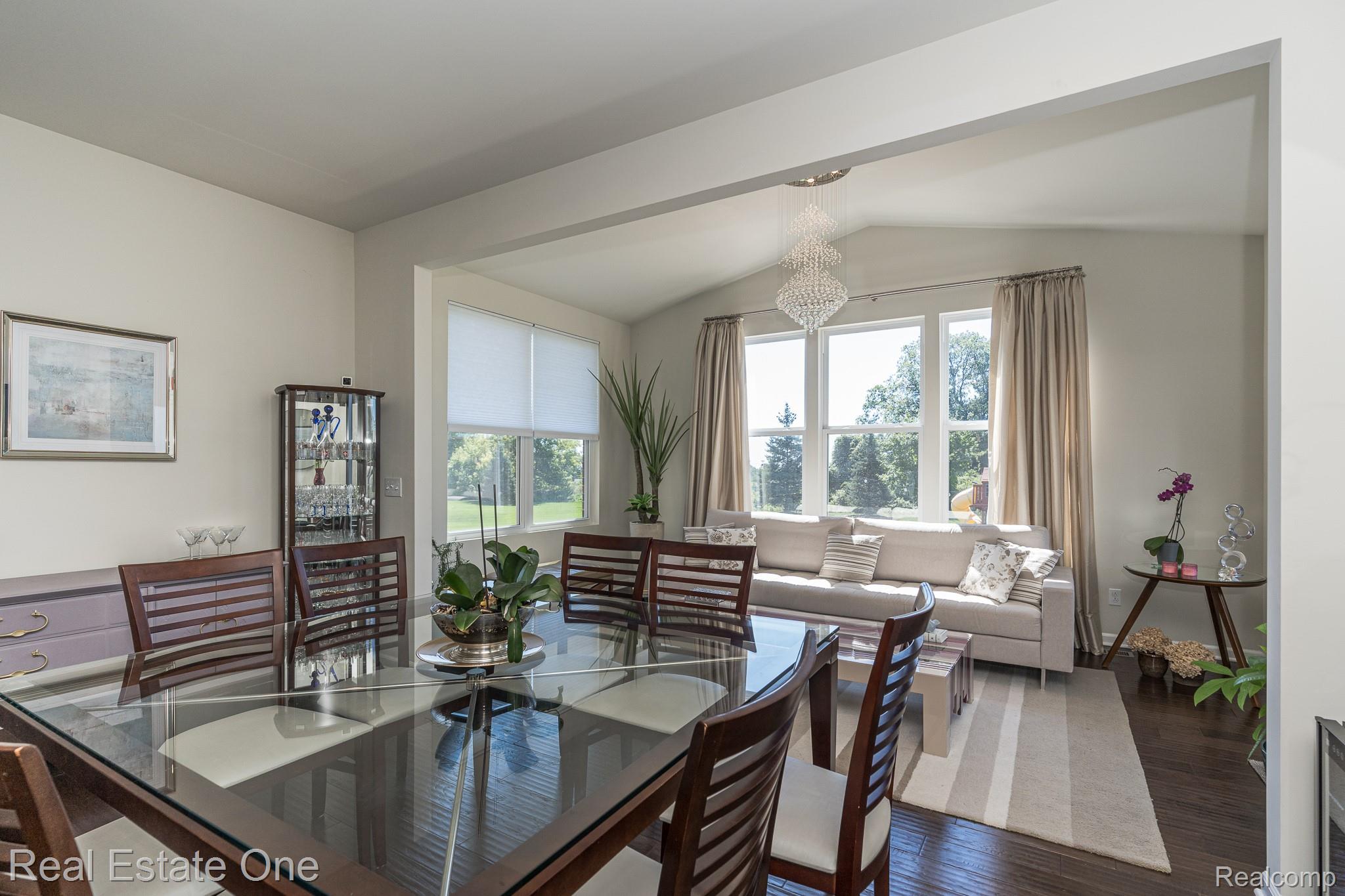 124 Oakland Crest Drive