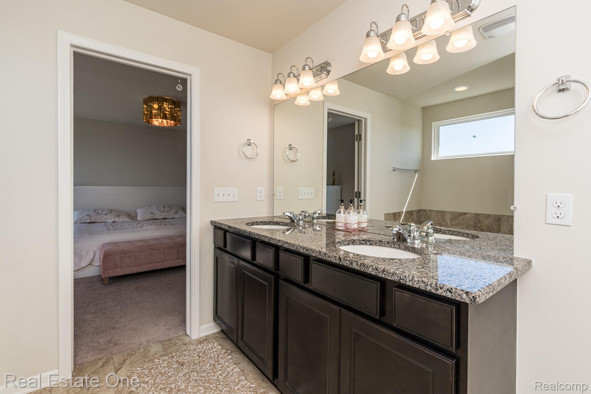 124 Oakland Crest Drive