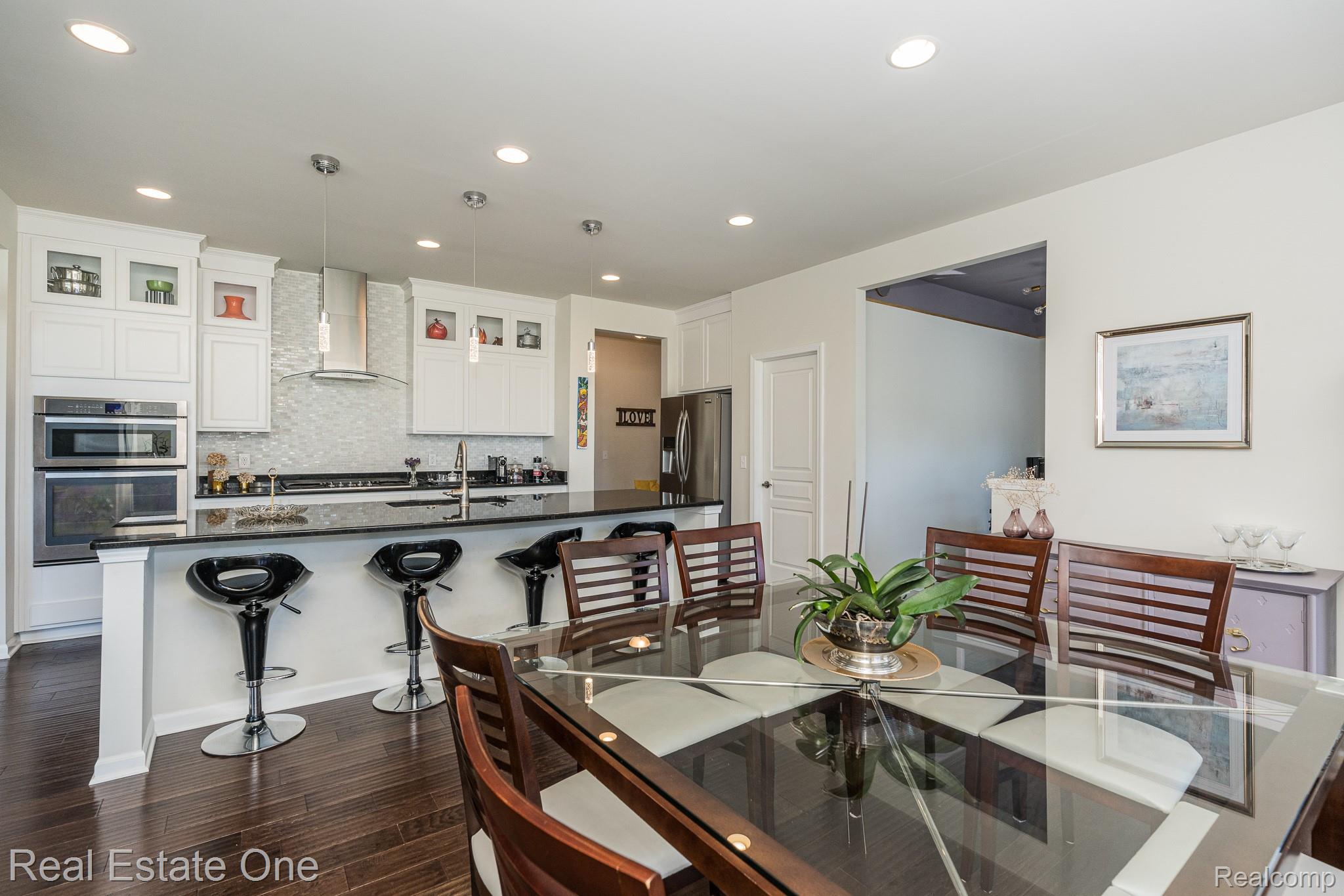 124 Oakland Crest Drive