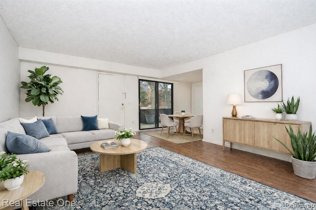 205 E Jolly Road Unit: 1