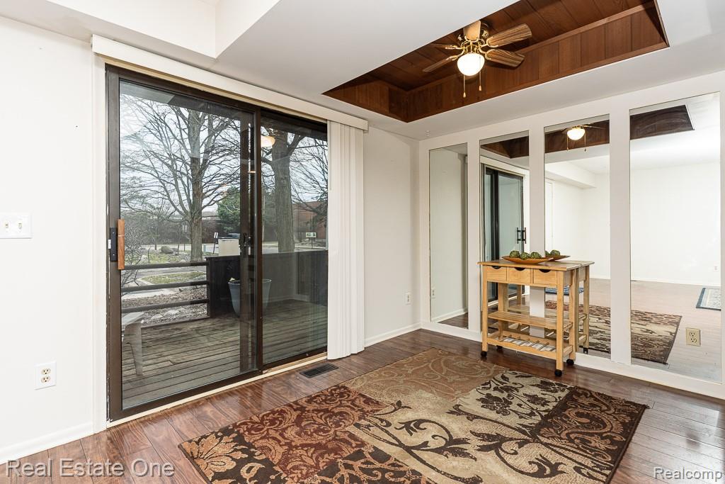 205 E Jolly Road Unit: 1