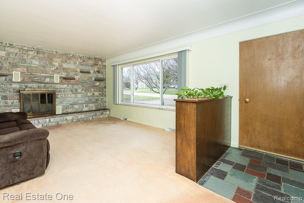 3161 Woodcrest Road