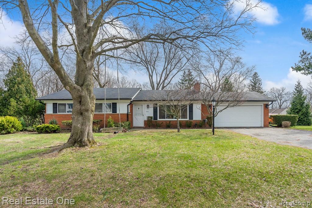 3161 Woodcrest Road