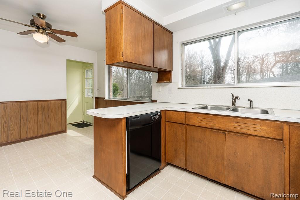 3161 Woodcrest Road
