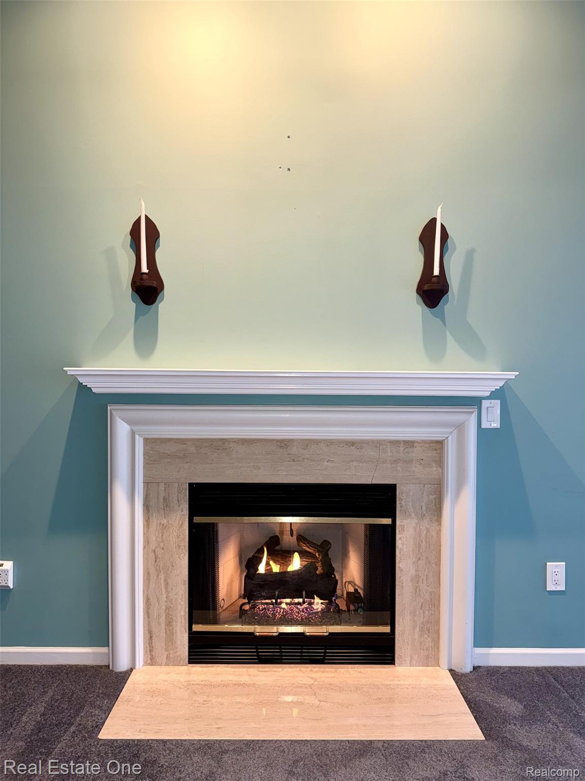 2136 London Bridge Drive