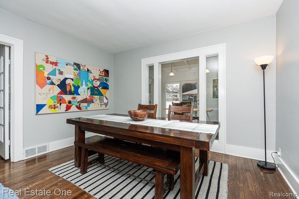1212 Mayfield Drive