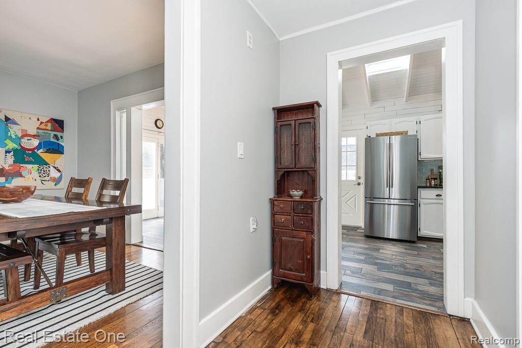 1212 Mayfield Drive