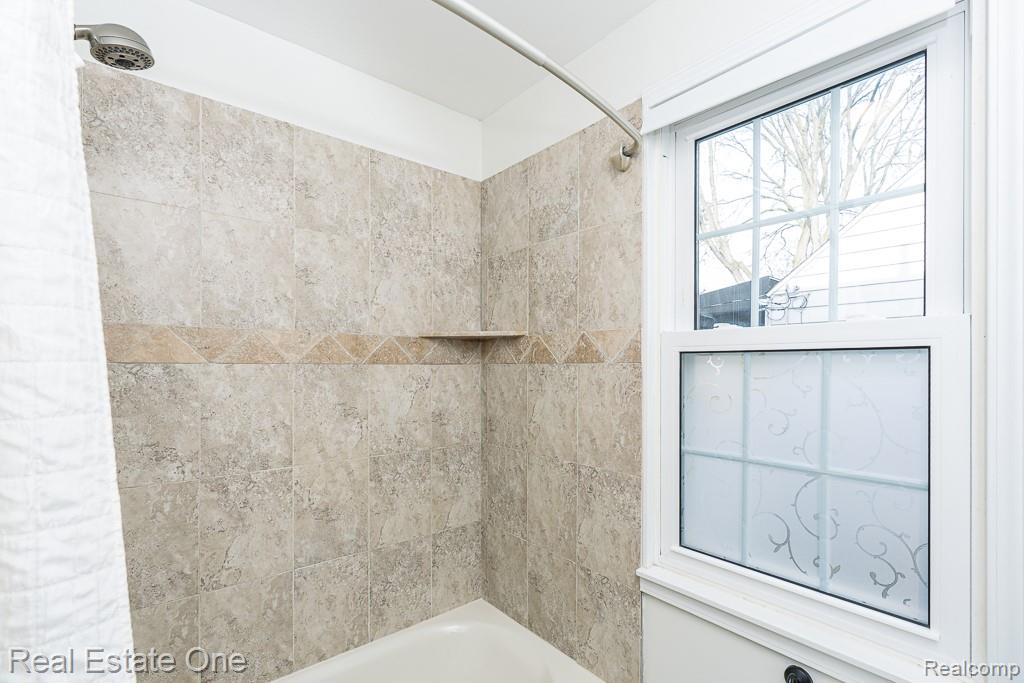 1212 Mayfield Drive