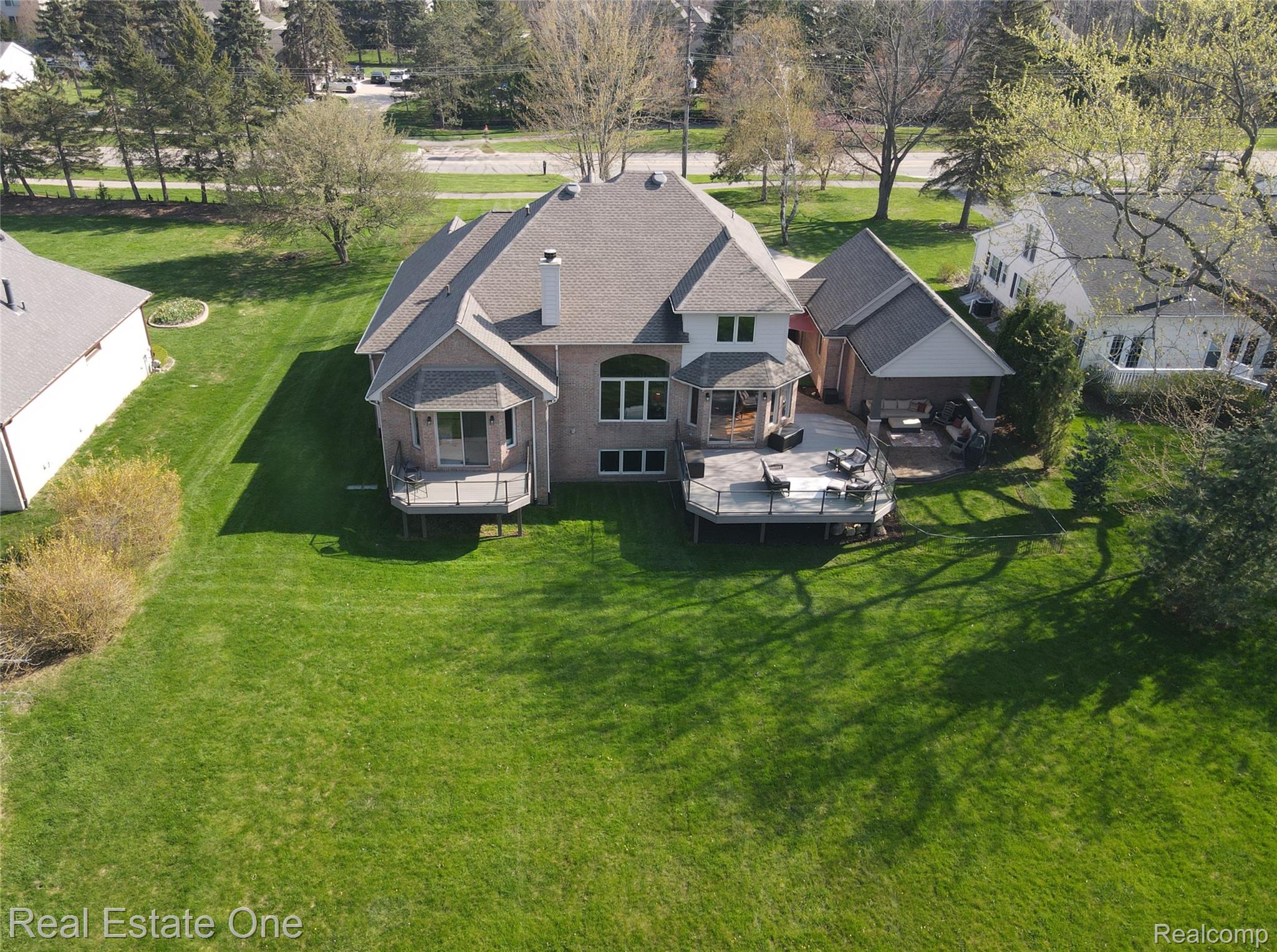 3648 W Tienken Road