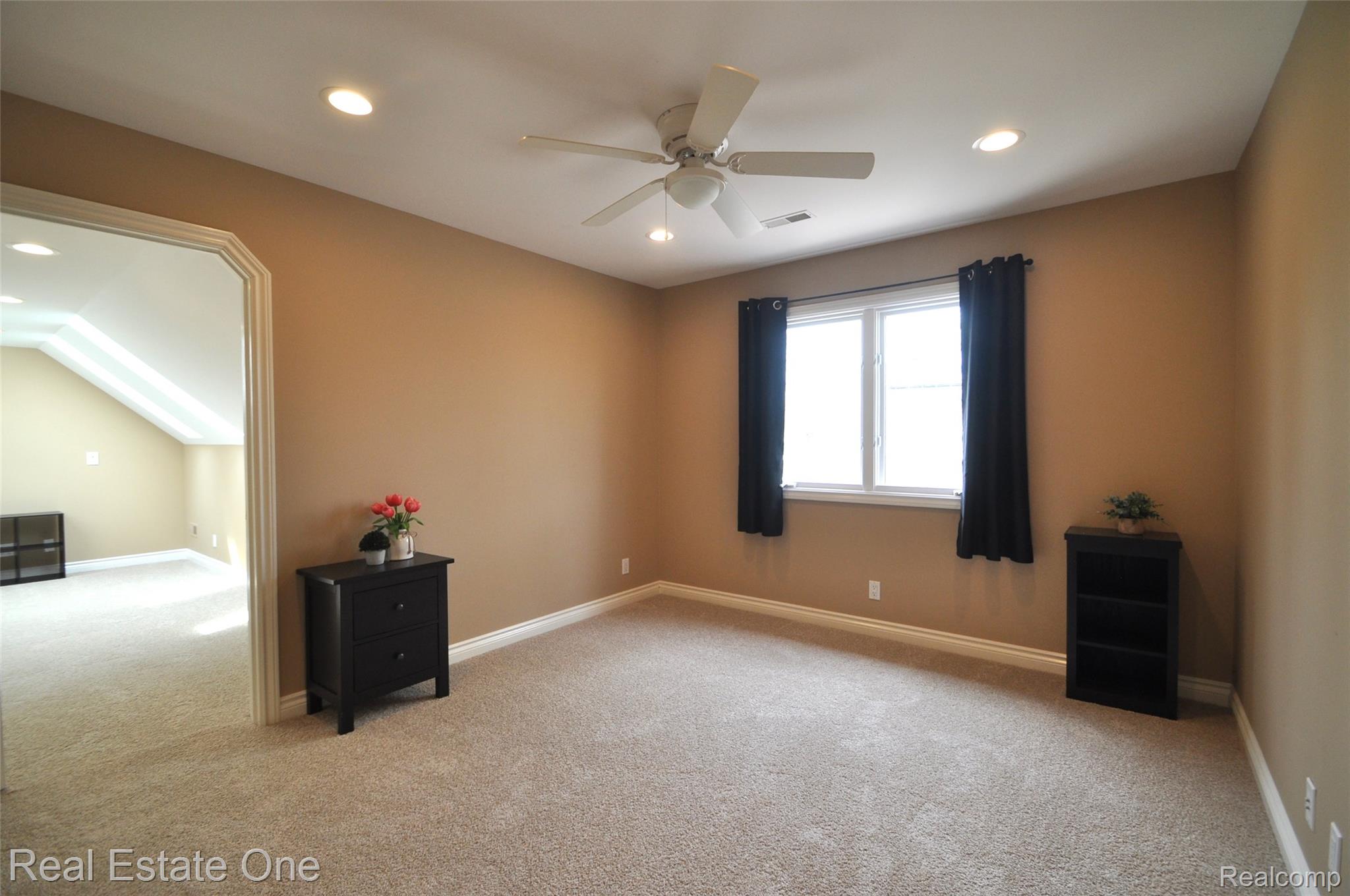 3648 W Tienken Road