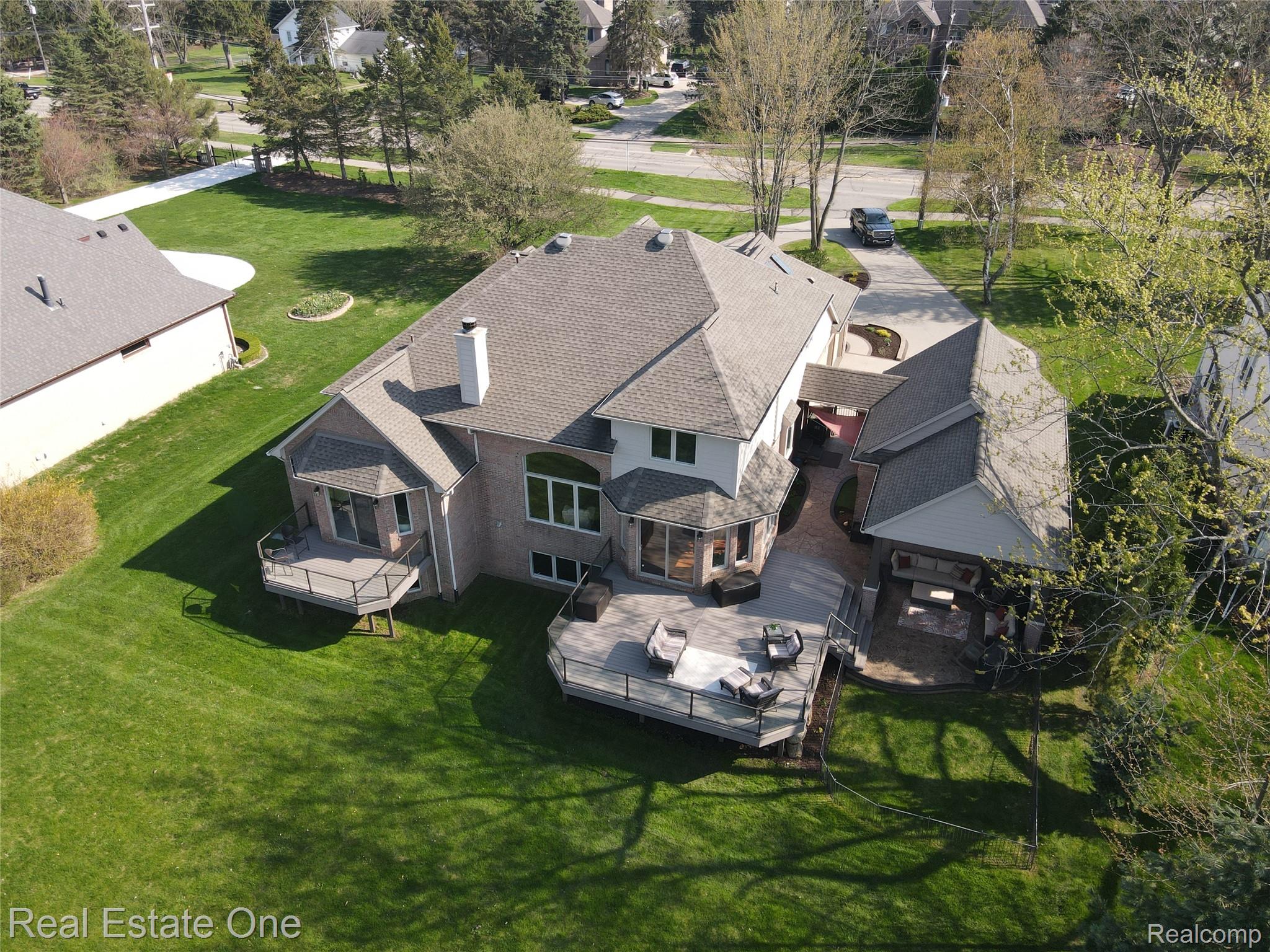 3648 W Tienken Road