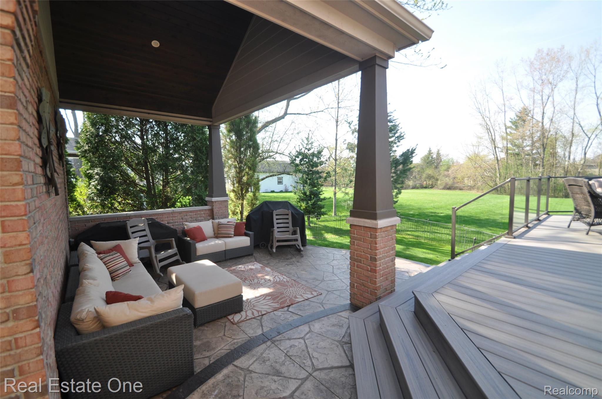 3648 W Tienken Road