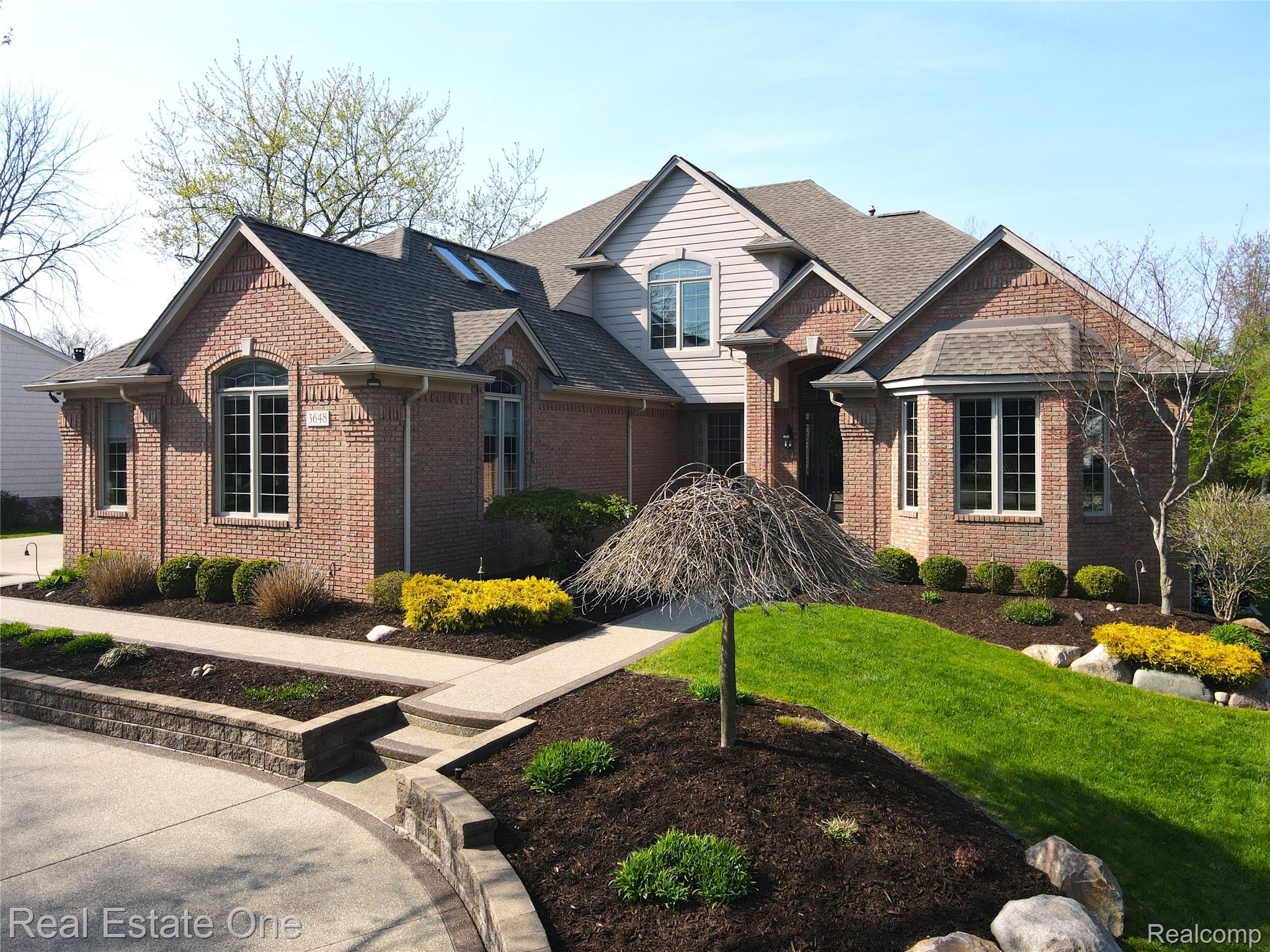 3648 W Tienken Road