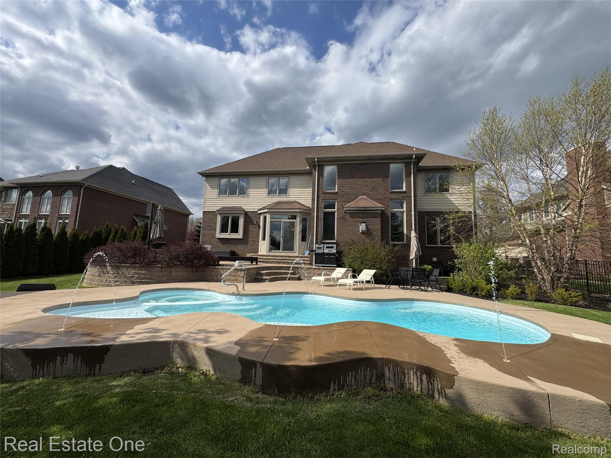 1520 Galena