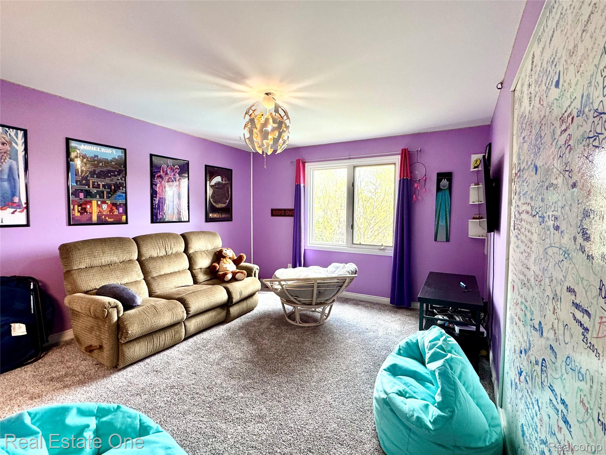 1520 Galena