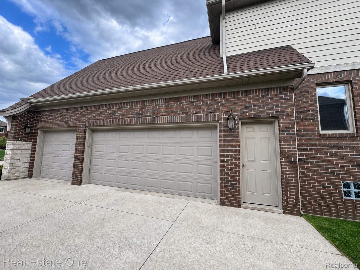 1520 Galena