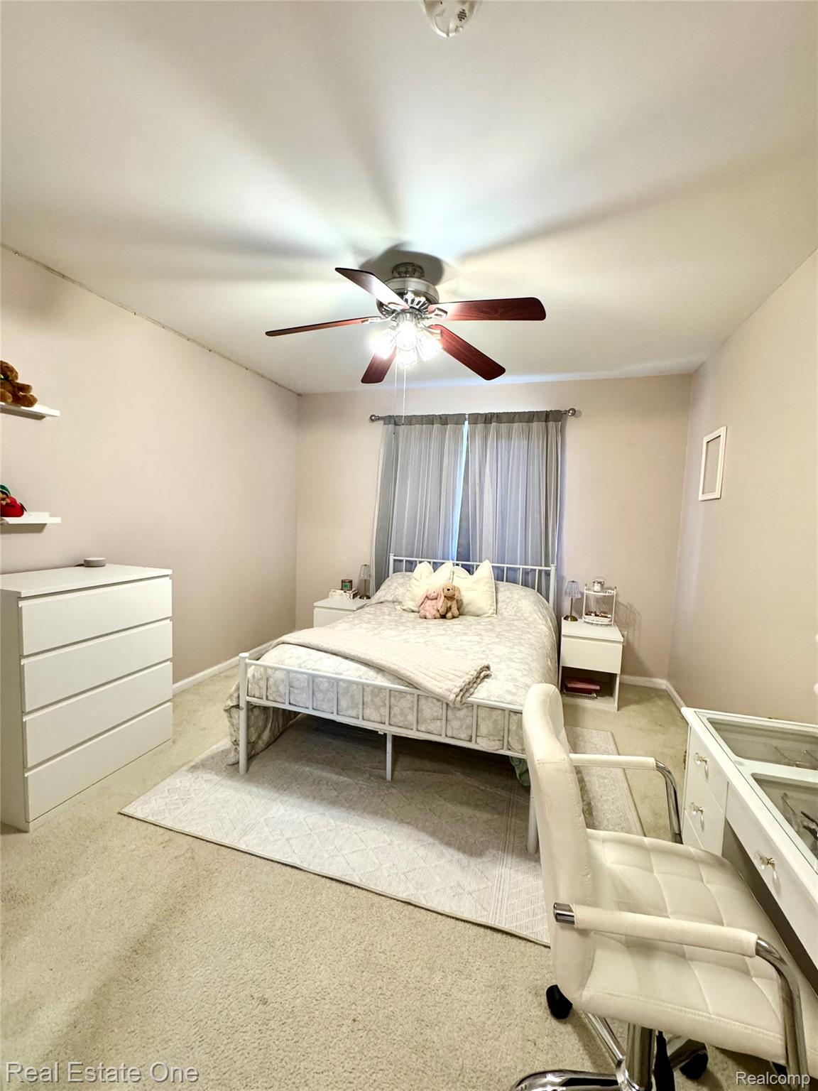 419 Roundview Drive