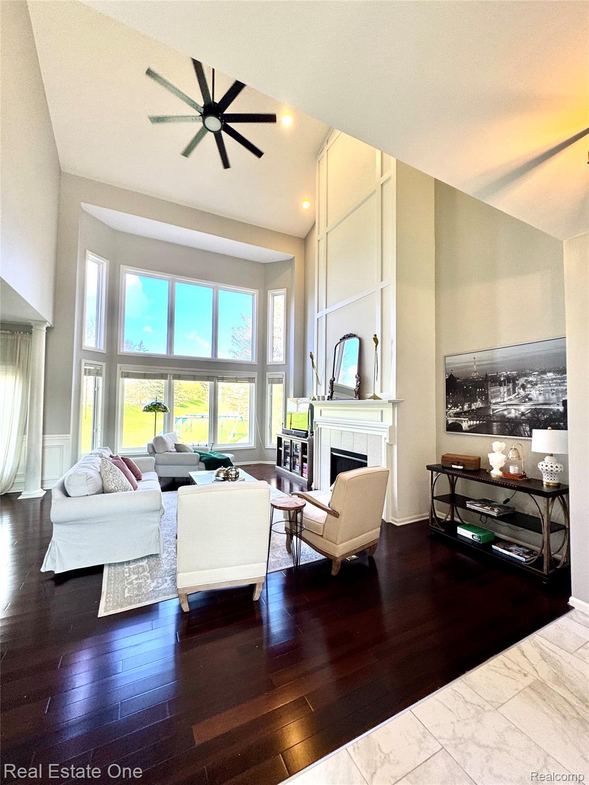 419 Roundview Drive