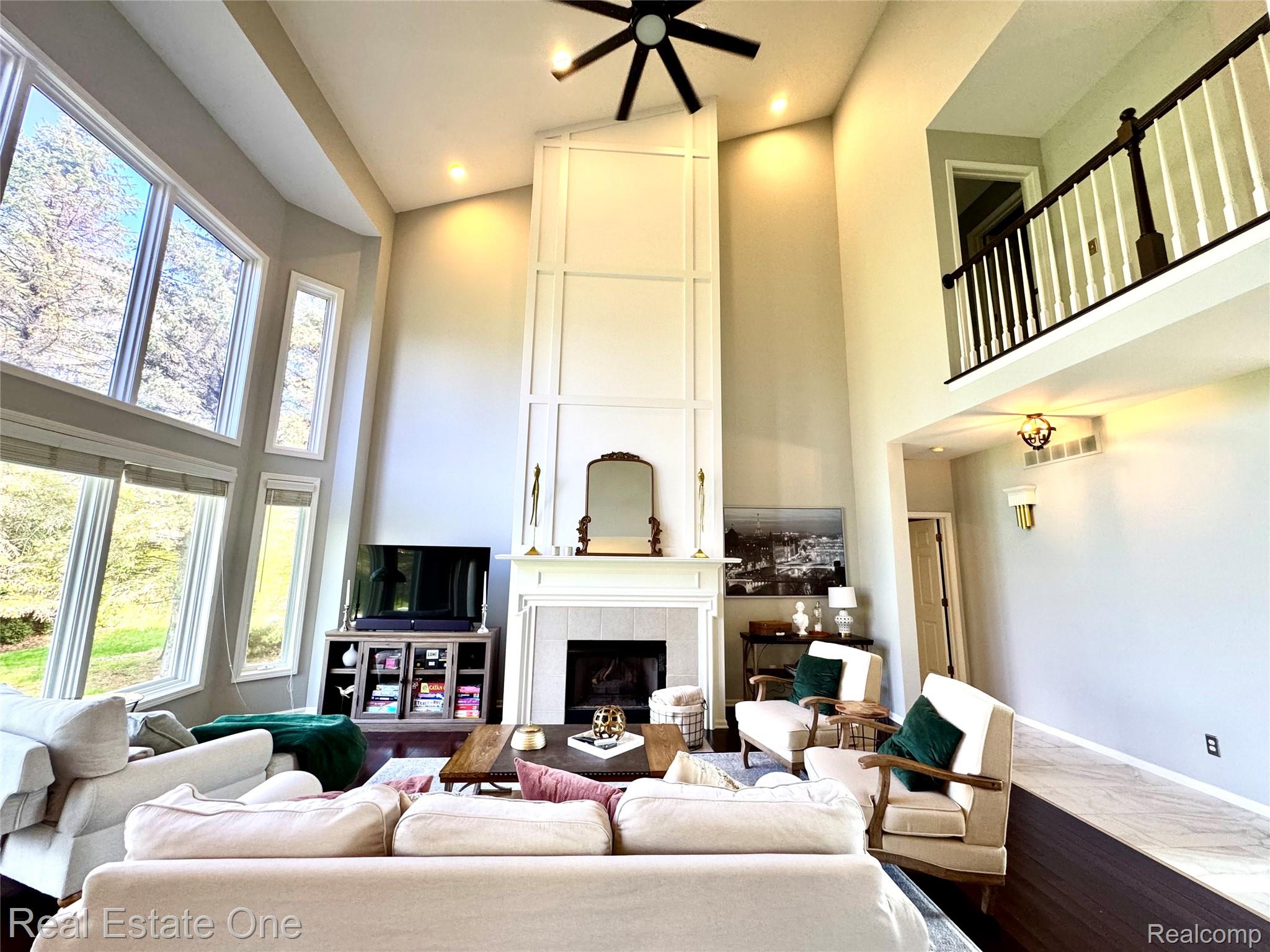 419 Roundview Drive