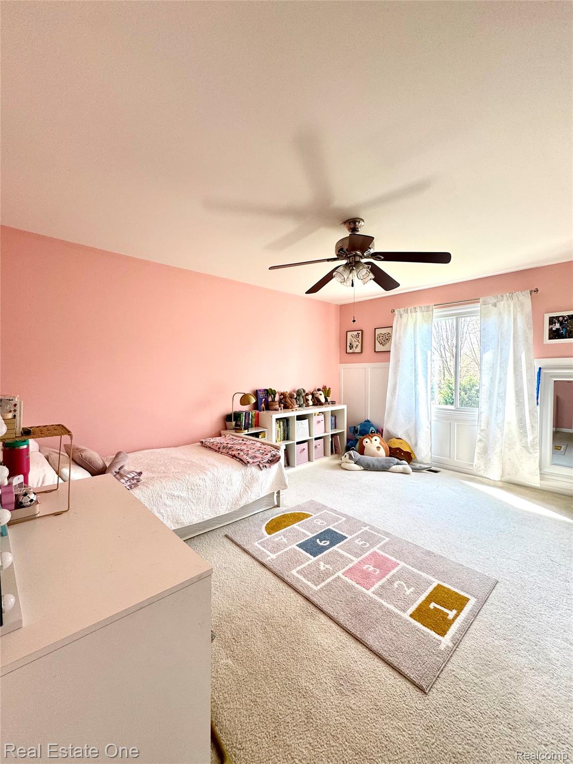 419 Roundview Drive
