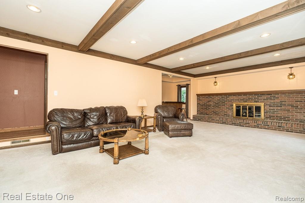 1020 Hidden Lane
