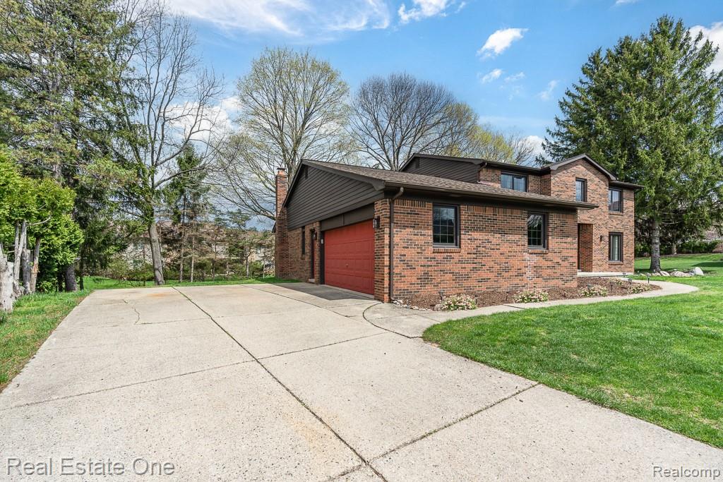 1020 Hidden Lane