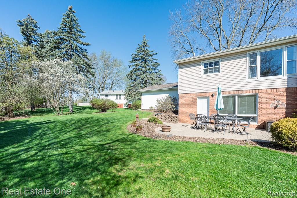 1841 Fair Oak Court