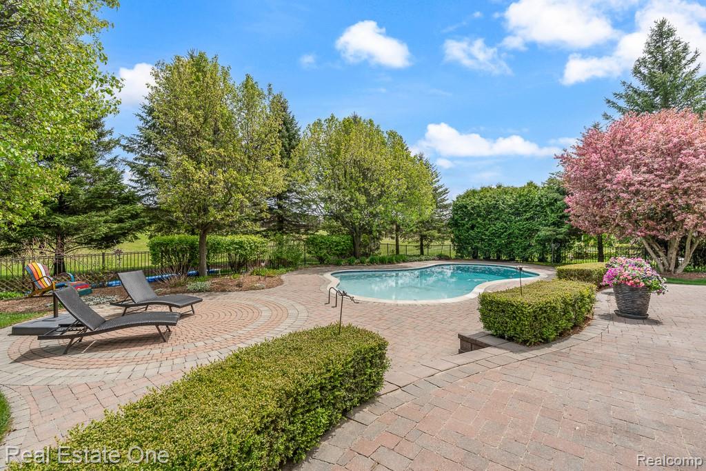 2483 Spyglass Drive