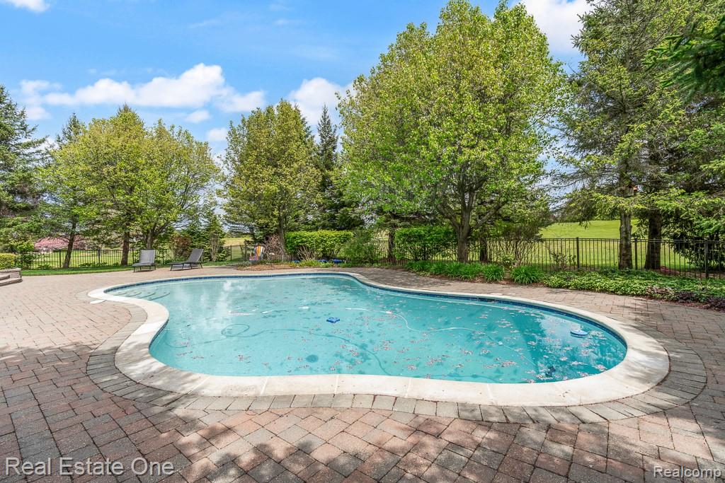 2483 Spyglass Drive