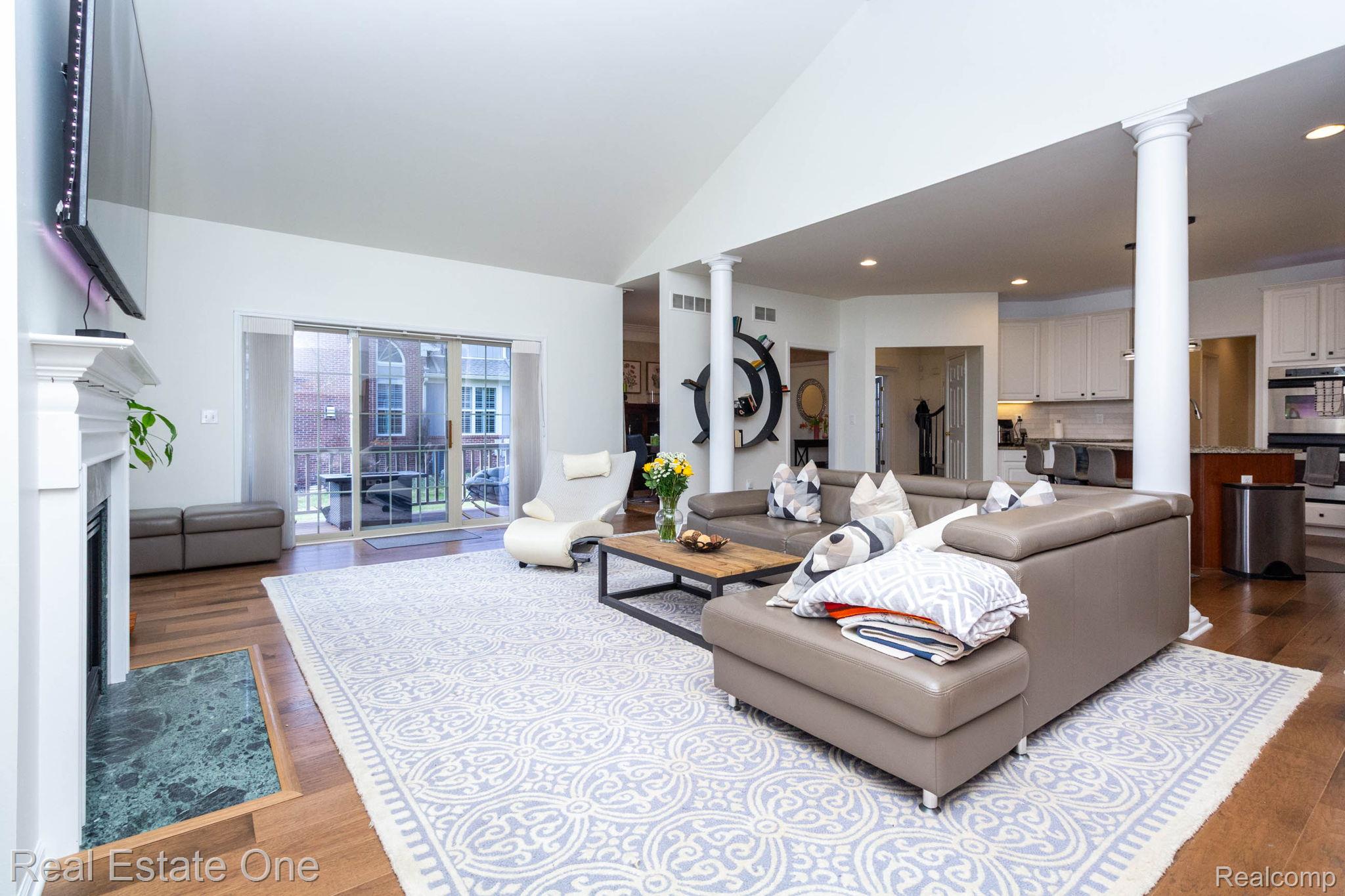3585 Winding Brook Circle Unit: 89