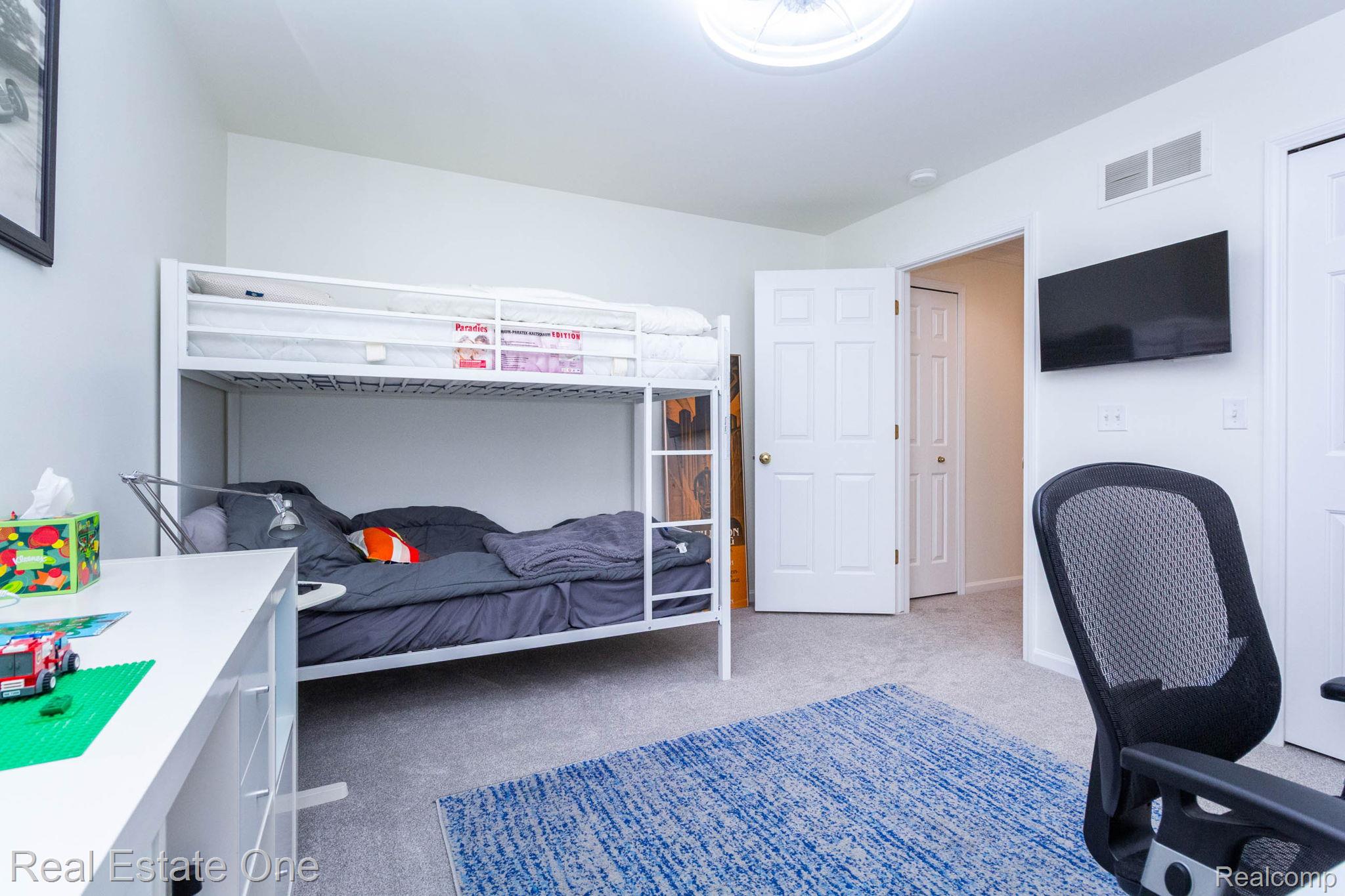 3585 Winding Brook Circle Unit: 89