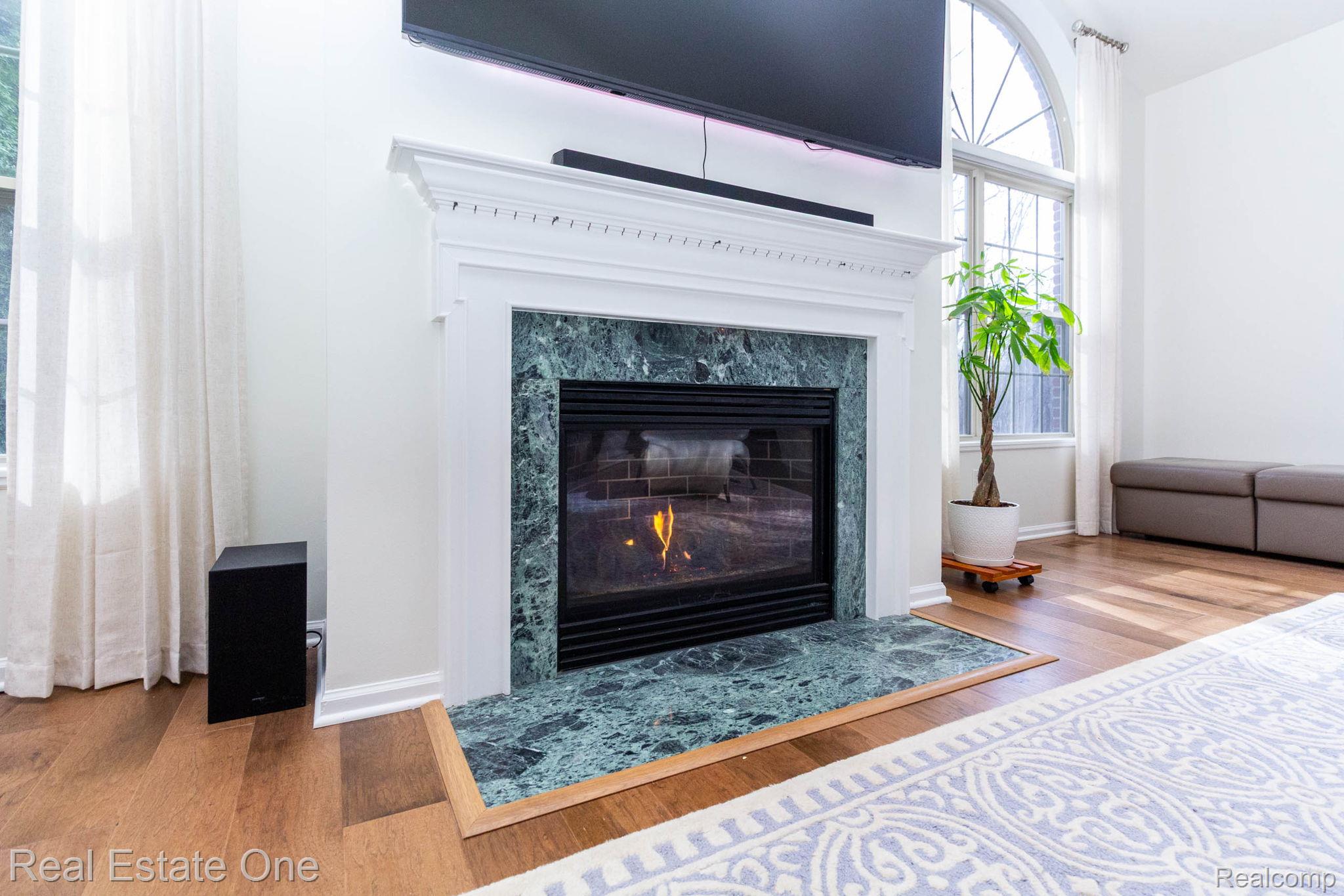 3585 Winding Brook Circle Unit: 89