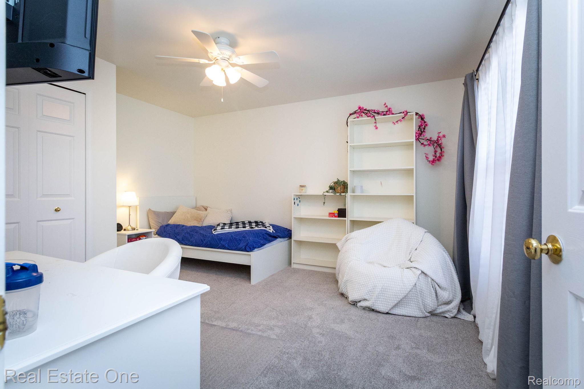 3585 Winding Brook Circle Unit: 89